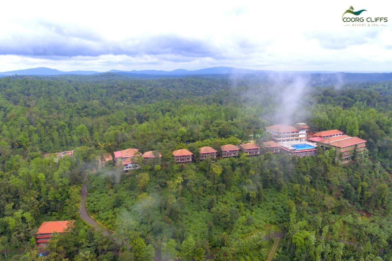 Coorg Cliffs Ammatti